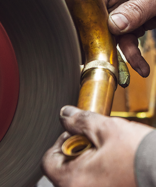 Hand polishing
